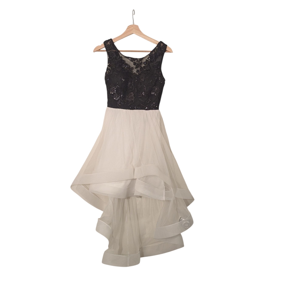 NWT City Triangles Black Lace and White. Women's Dress, 8